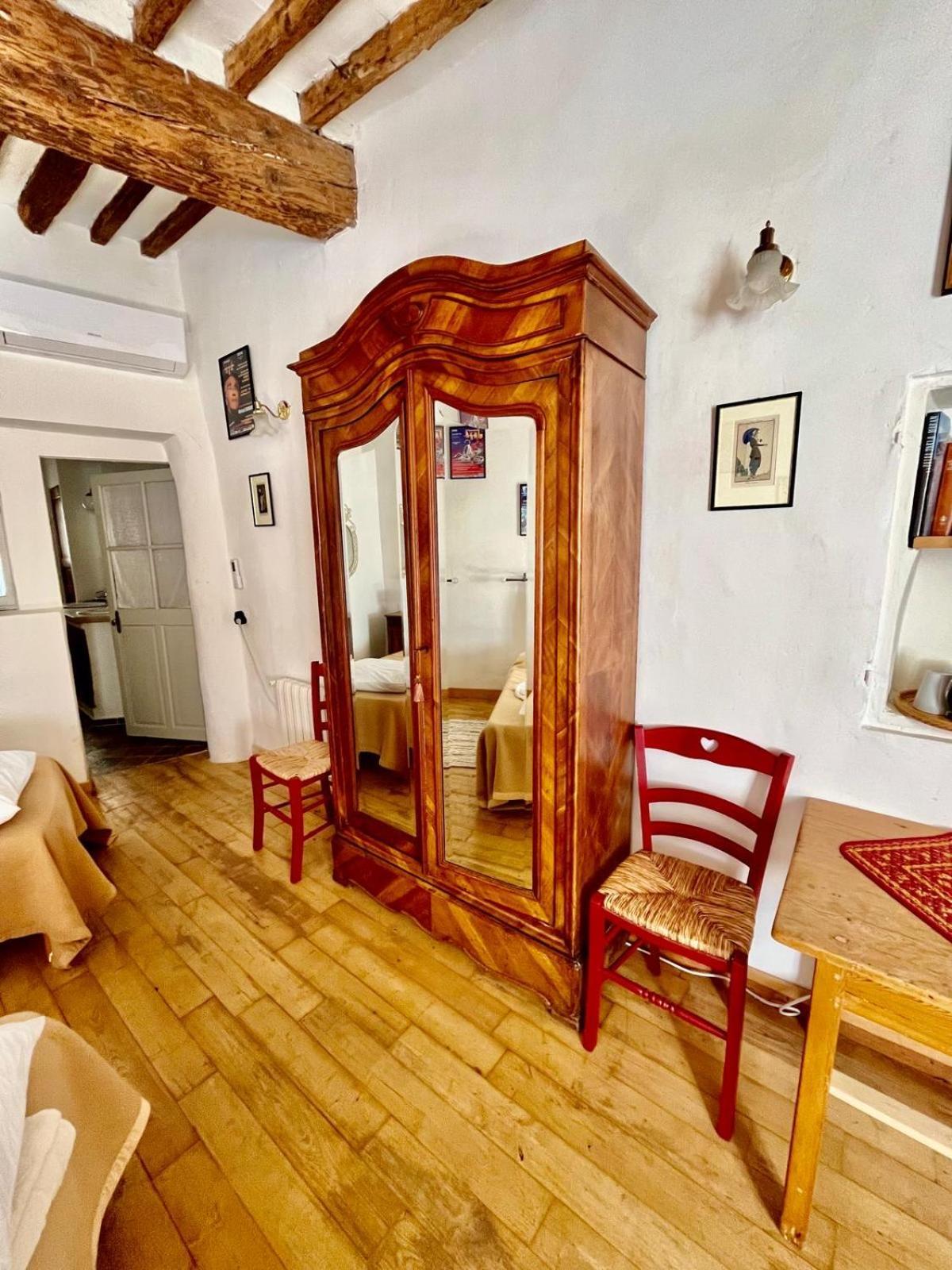 La Sarrasine Hotel Villes-sur-Auzon Екстериор снимка