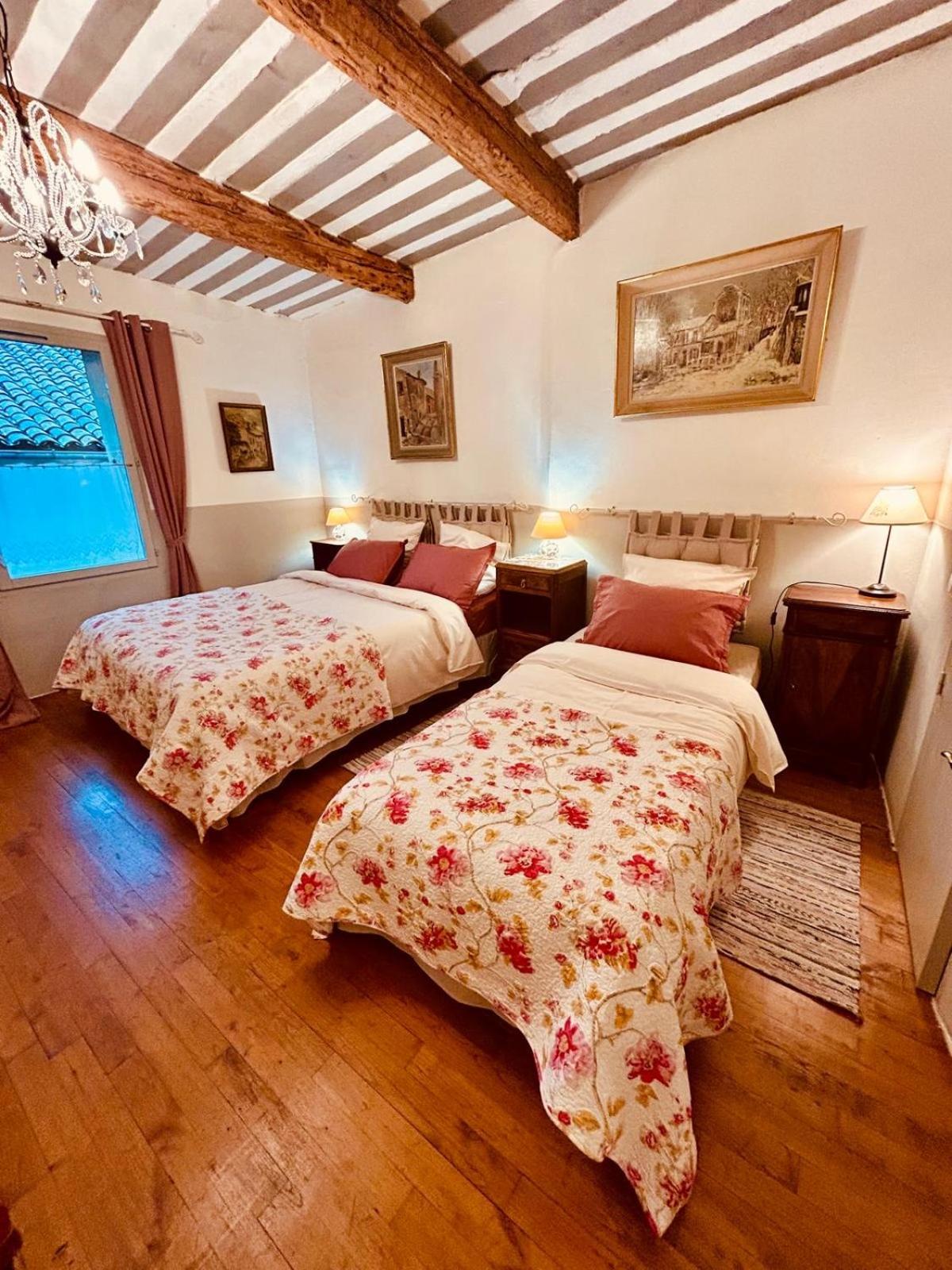 La Sarrasine Hotel Villes-sur-Auzon Екстериор снимка