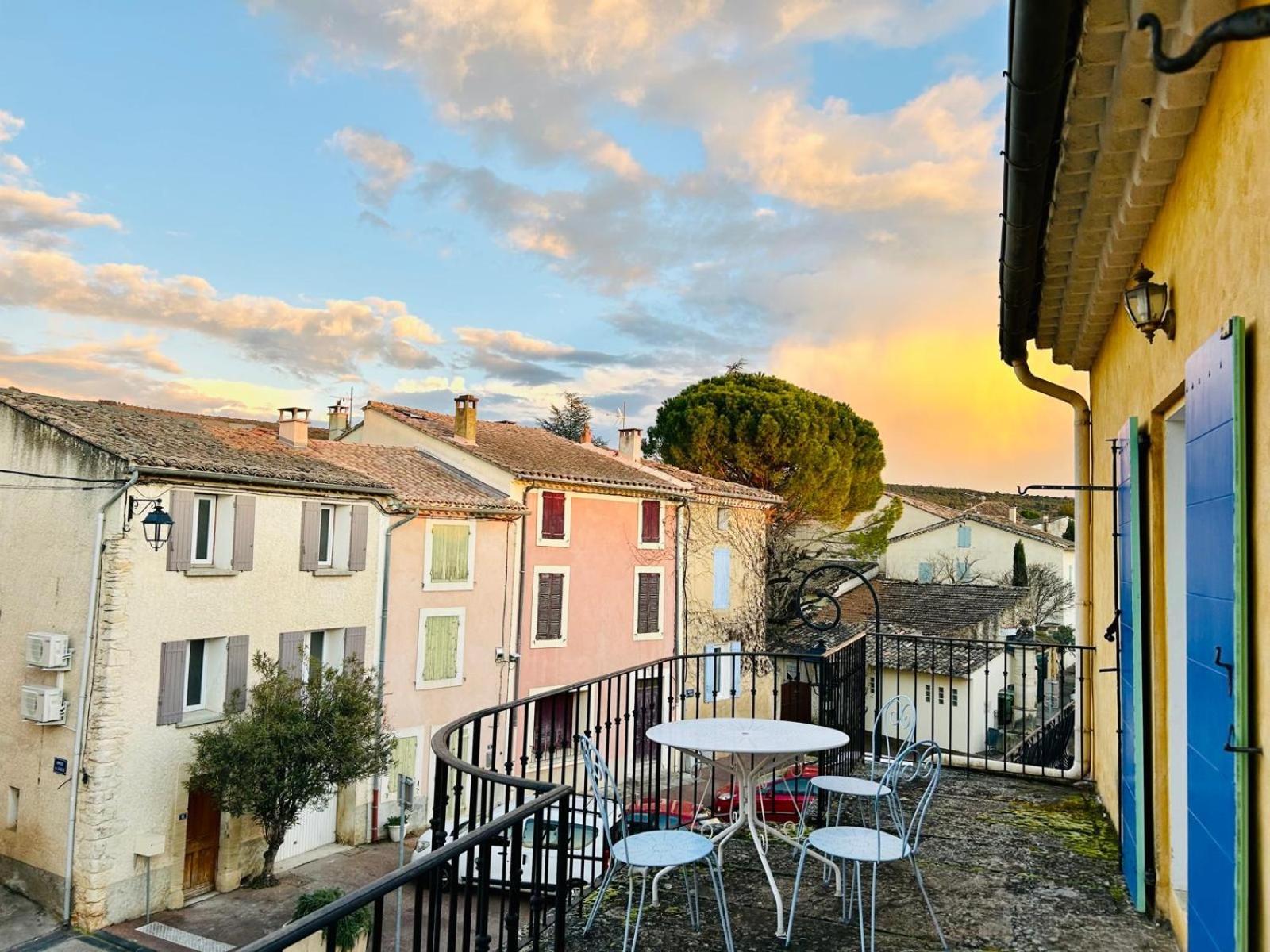 La Sarrasine Hotel Villes-sur-Auzon Екстериор снимка