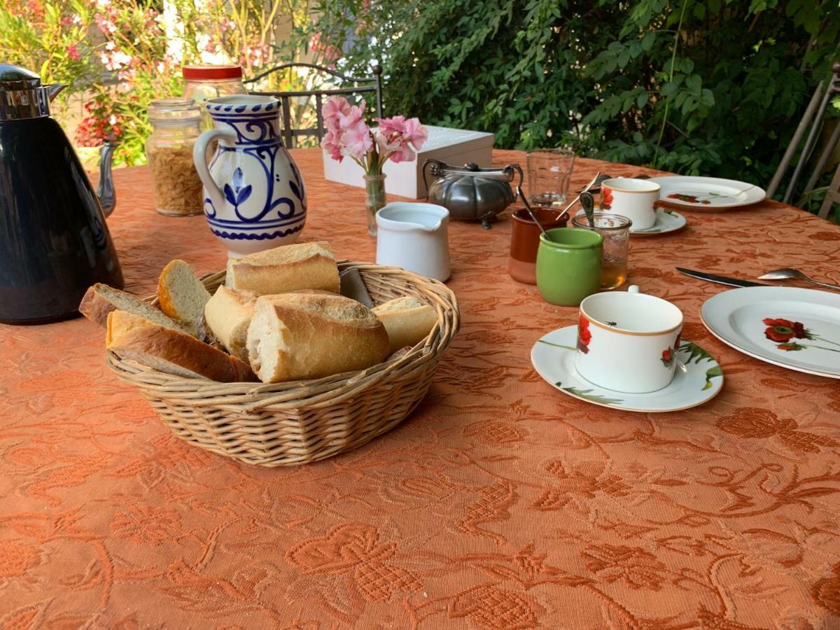 La Sarrasine Hotel Villes-sur-Auzon Екстериор снимка