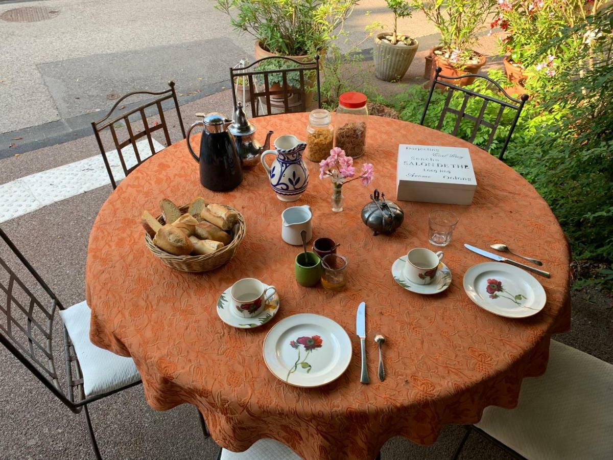 La Sarrasine Hotel Villes-sur-Auzon Екстериор снимка